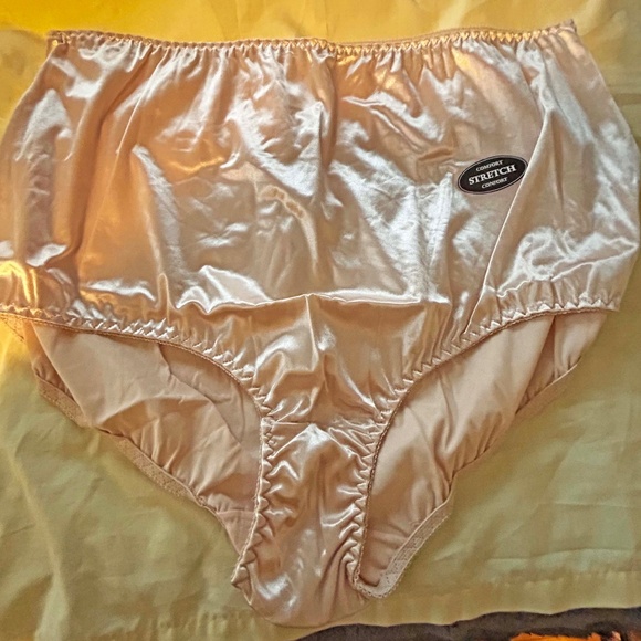 4 BRIEFS, NYLON SPANDEX, BEIGE, SIZE 4X, VANITY FAIR, IN ORIGINAL BAG, TAGS ON, - Picture 5 of 8